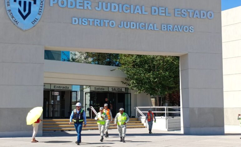 Realizan simulacro por sismo en Poder Judicial de Juárez
