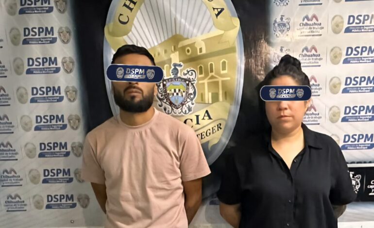  Detienen a dos presuntos asaltantes de joyería en la salida a Cuauhtémoc