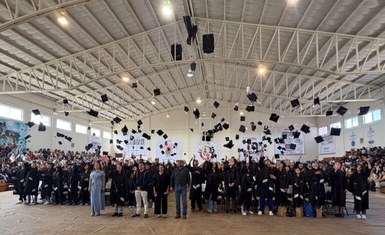  Reconoce Estado a estudiantes de excelencia de la región de Casas Grandes