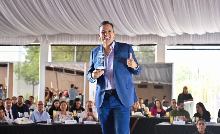  Respalda Marco Bonilla a emprendedoras durante inauguración de conferencias Emprendelog