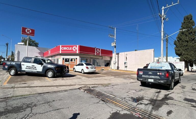  Dan cristalazo a tienda Circle K; empresa no ha pagado renta
