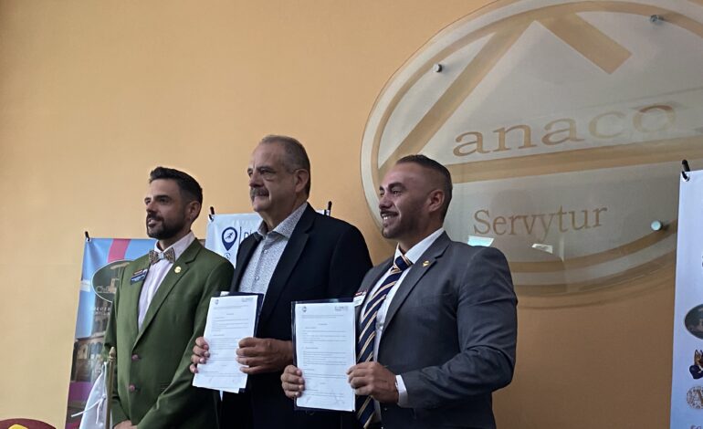  Canaco firma convenio con Toastmaster; herramientas de liderazgo