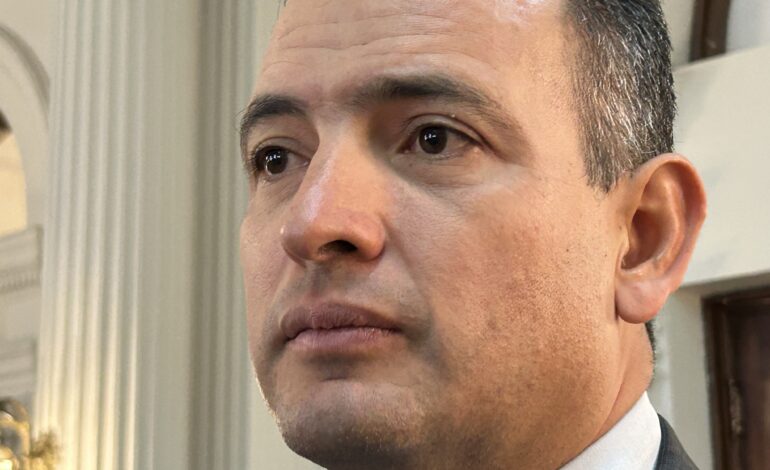  Llama Marco Bonilla a algunos padres de familia dejar de solapar contenidos violentos a sus hijos