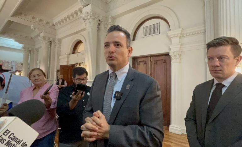  Pide alcalde a secundaria Lomas del Valle cumplir al 100% para otorgar permiso de uso de suelo