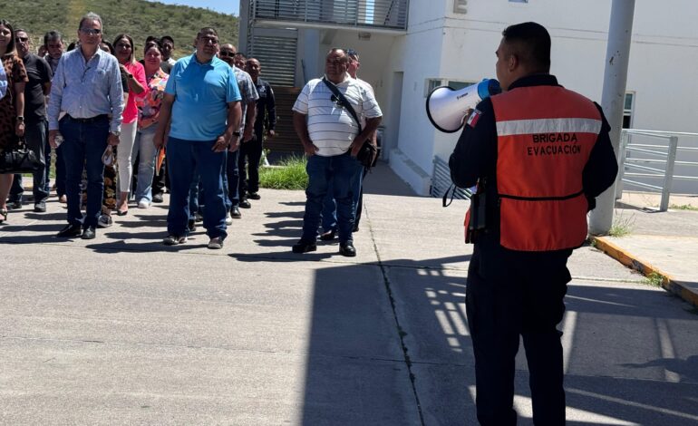 Participan elementos de la SSPE en curso de Evacuación de Inmuebles impartido por Protección Civil