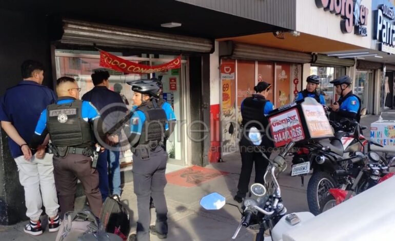 Arrestan a dos jóvenes por pagar con billetes falsos en el Centro