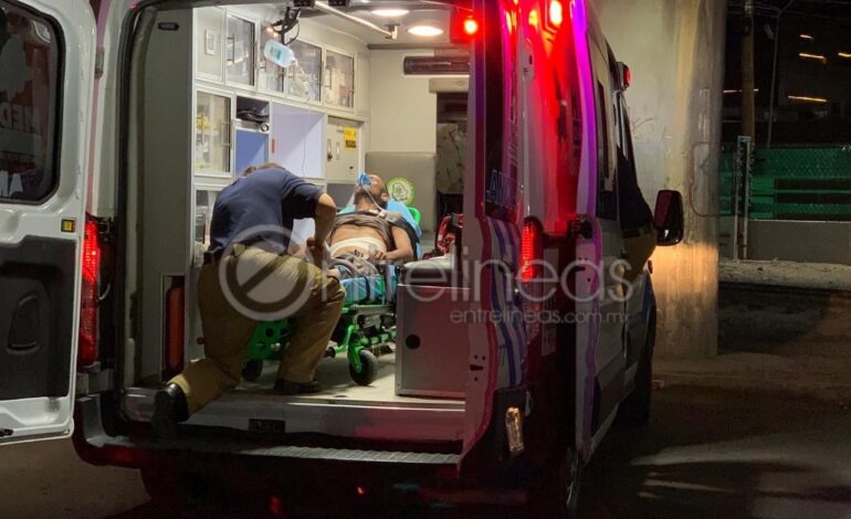 Lesionan con arma blanca a hombre en situación de calle