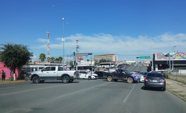  Manifestantes cierran calles del Centro, retoman petición de apoyos a personas con discapacidad