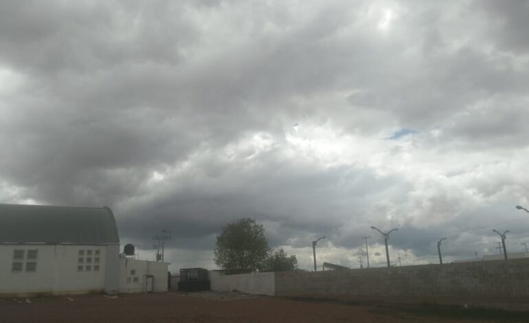 Frente frío 4 traerá lluvias fuertes a la capital, 52% de probabilidad para esta noche