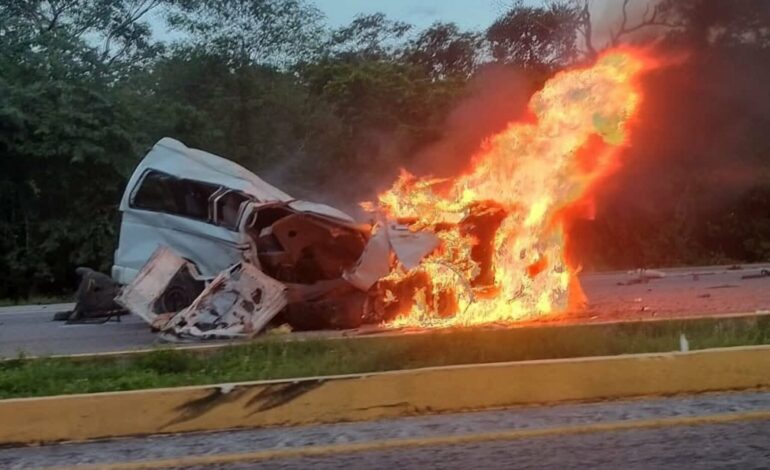  Accidente en la carretera Mérida-Campeche deja al menos 15 muertos