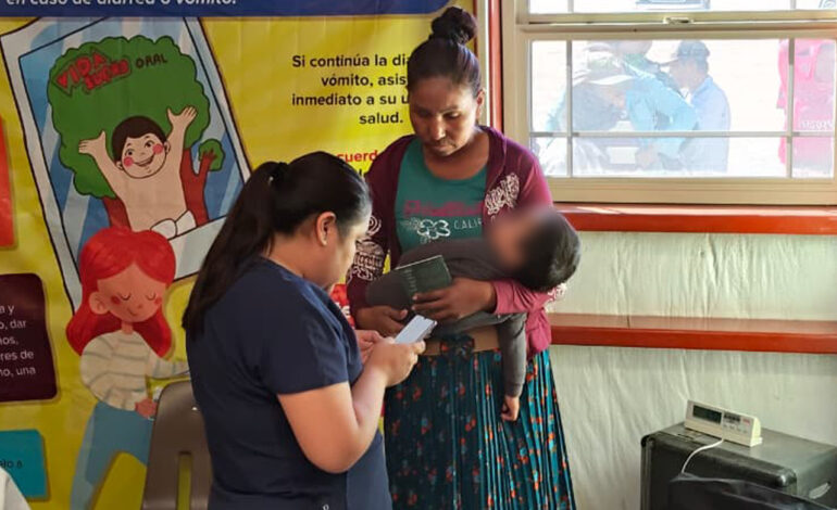  Entrega Estado apoyos alimentarios en Ojinaga