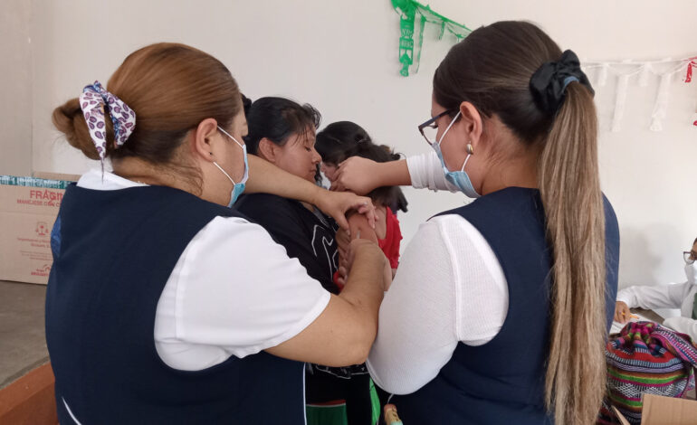  Lleva Estado apoyo alimentario y jornada de vacunación a Jiménez