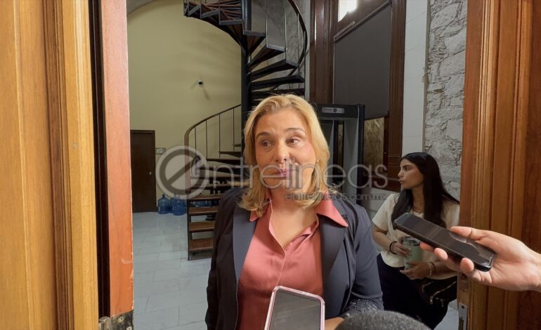  En lo que hace se desempeña muy bien, señala Maru por ratificación de Komaba en PAN Municipal