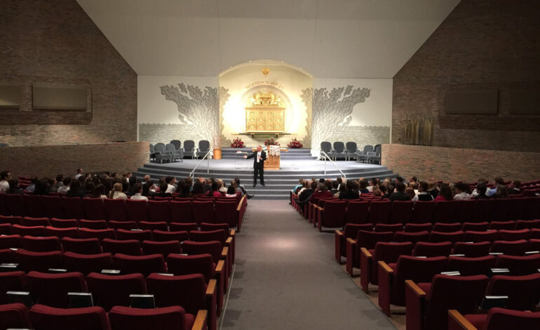  Múltiples víctimas por tiroteo en iglesia de Michigan