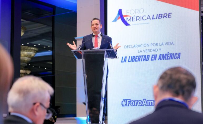  Defiende alcalde Marco Bonilla valores democráticos en foro “América Libre”