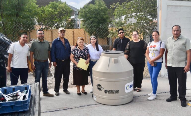  Nancy Frías y la Subdirección de Educación Municipal llevan el programa “Pinta tu Escuela” a la Secundaria Plutarco Elías Calles