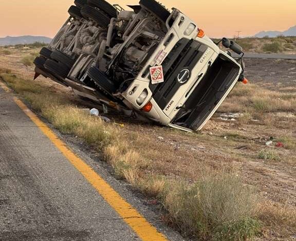  Exhorta Protección Civil a transitar con precaución en carretera Chihuahua–Juárez por volcadura de pipa