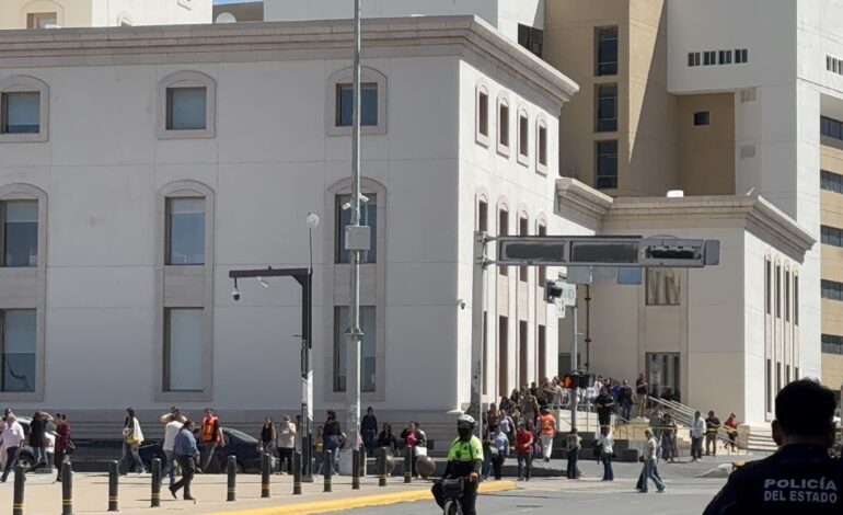  También en Hacienda, evacuan tras amenaza de bomba