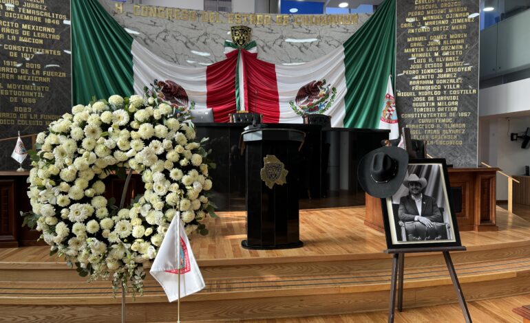  Alistan Sesión de Homenaje a Luis Fernando Chacón