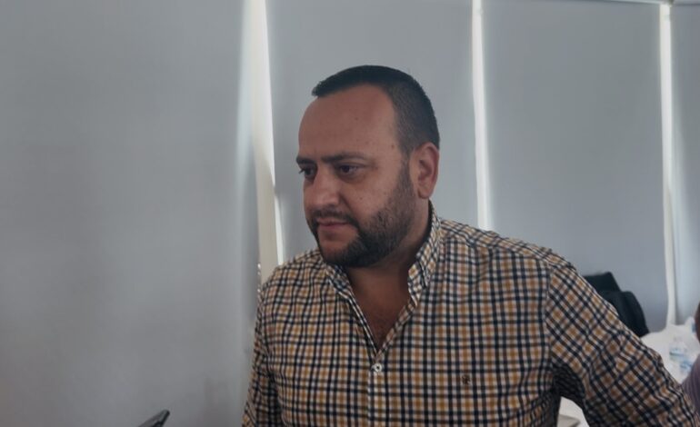 En pláticas Arturo Medina con suplente de Chacón para determinar si va a bancada del PRI o del PAN