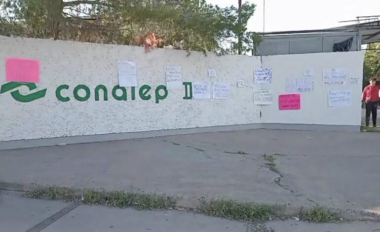  Hospitalizan a estudiante del Conalep II, compañero le proporcionó sustancia que le provocó malestar