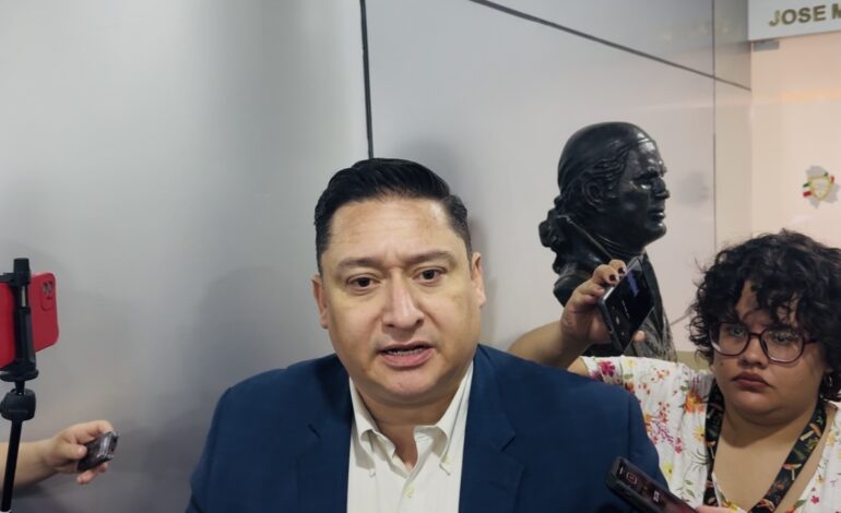  Que se meta al PAN para que vea qué pensamos los panistas; aquí hay unidad y en Morena hay división: Chávez a Estrada