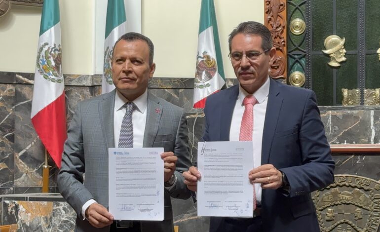  Firman Hacienda y Auditoría convenio para conocer padrón de proveedores