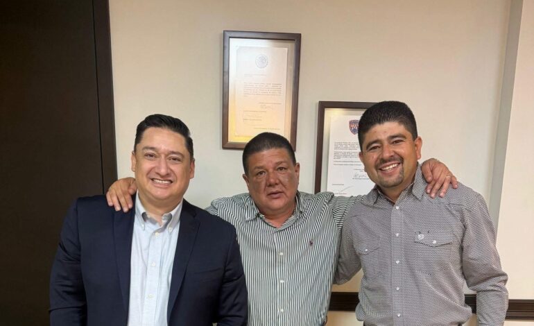  Se reúnen líderes del GPPAN con el fiscal General; analizan temas de legislación penal