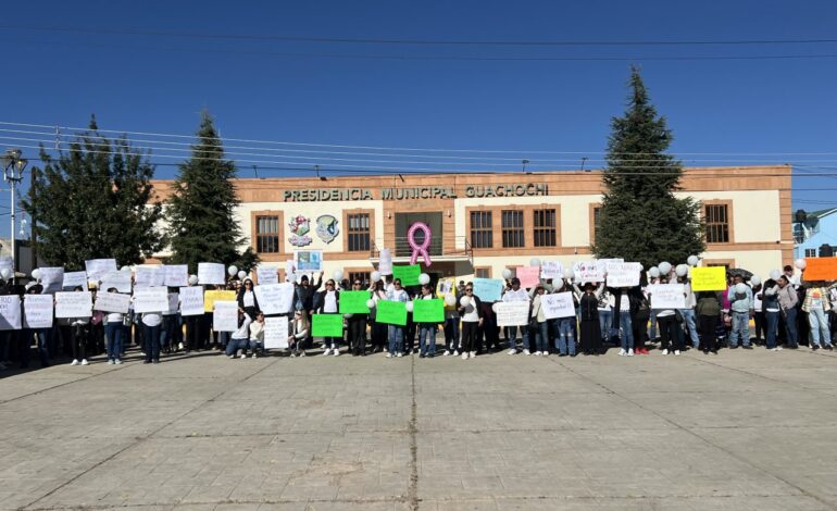 Docentes protestan por la inseguridad en Guachochi