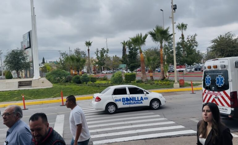  “Qué Bonilla es Chihuahua”: vehículo recorre exterior de Centro de Convenciones previo a Asamblea Estatal del PAN