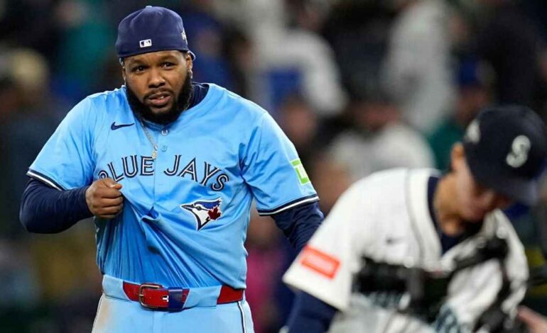 Blue Jays apalean a Mariners y cobran vida en la Serie de Campeonato de la Liga Americana