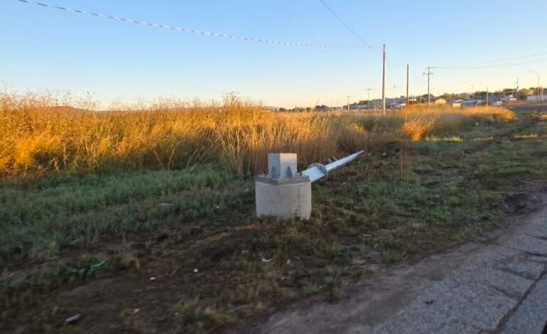  Dañan 3 postes Centinela en el Corredor Comercial