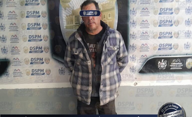  Detienen al sur de la ciudad a hombre en poder de una pistola calibre .45