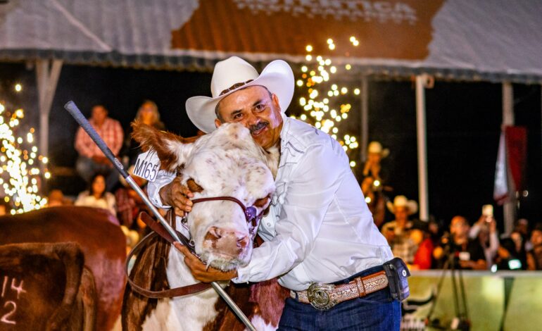  Ganado de alta calidad, conciertos y bullriding enmarcaron el cierre de EXPOGAN Chihuahua 2025