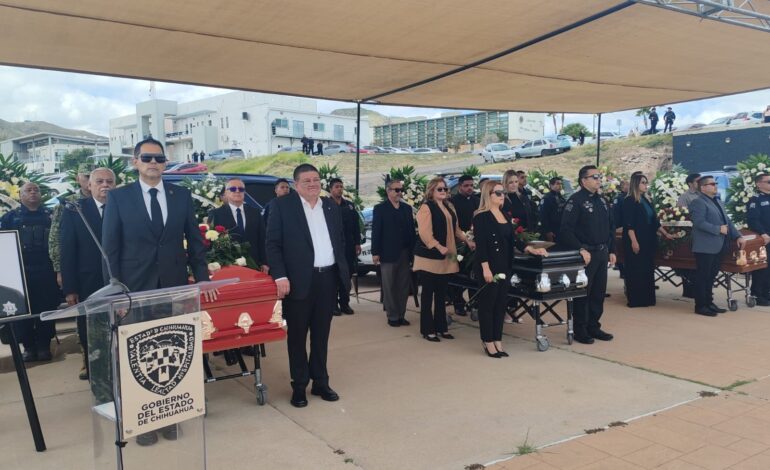  Realizan homenaje luctuoso para los 3 policías fallecidos tras emboscada en Moris