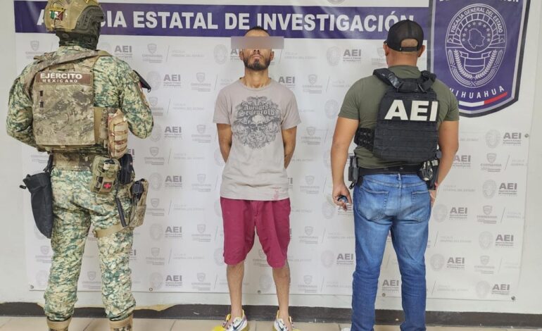  Durante cateo, detuvo AEI a hombre que contaba con órdenes de aprehensión