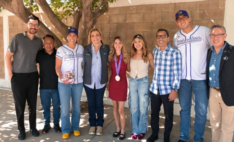  Maru Campos reconoce a Alegna González como un ejemplo para los chihuahuenses
