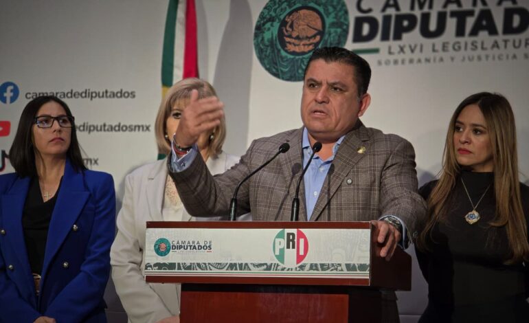  Alex Domínguez impulsa tribunales especializados en violencia de género en todo el país