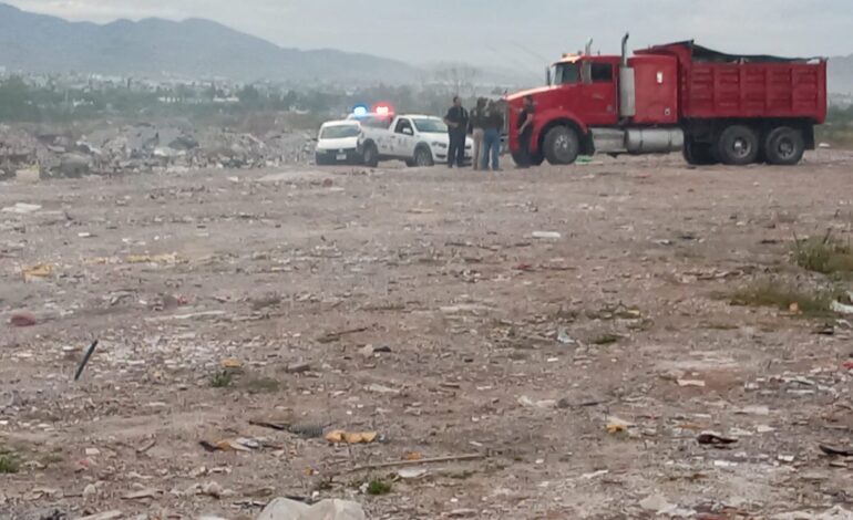  Atiende Municipio denuncia por quema de basura y tiradero clandestino al norte de la ciudad
