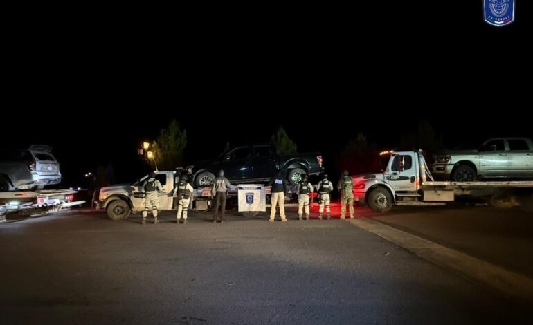  Aseguran 4 vehículos tras enfrentamiento en Nonoava, con reporte de robo en EU