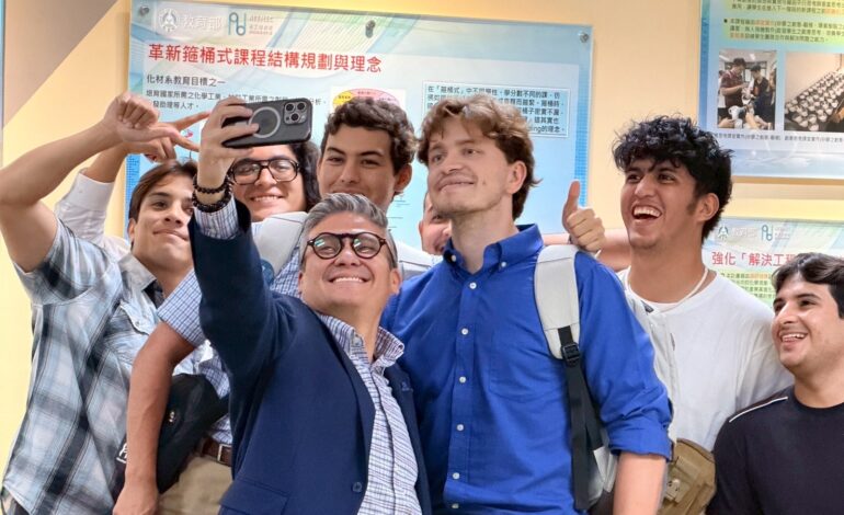  Reconocen en Taiwán al talento chihuahuense