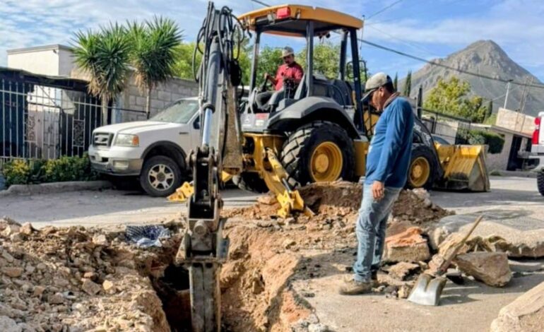  Rehabilita JMAS Chihuahua líneas de agua potable en la colonia Cumbres del Sur