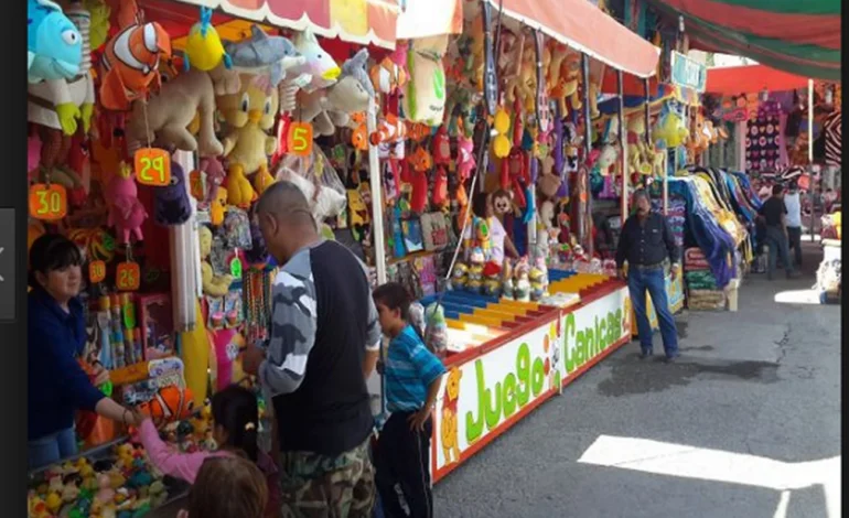  Autorizados mil 2 permisos para ambulantes en Feria del Hueso