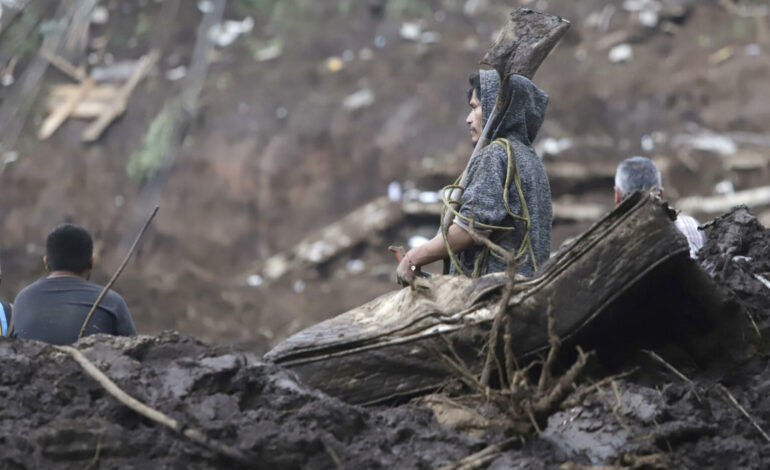 Suman 80 muertos por lluvias extraordinarias en cinco estados