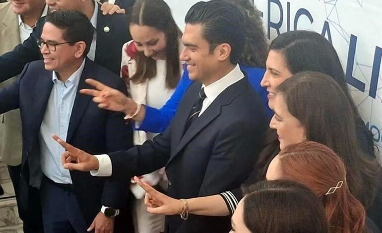  Llama PAN a combatir a regímenes autoritarios