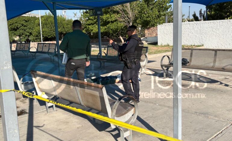 Fallece adulto mayor  al exterior del Hospital General