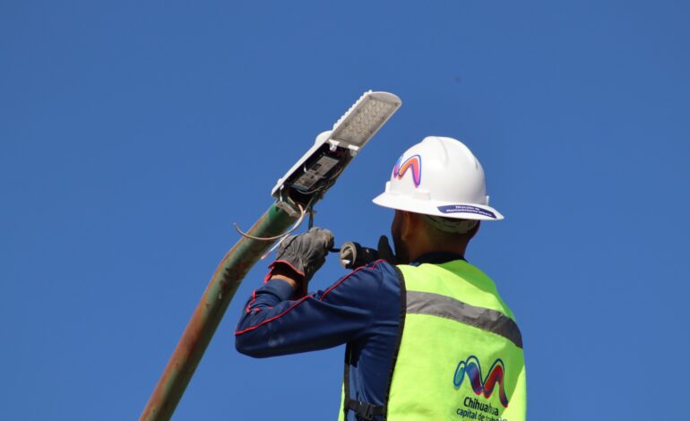  Cambia Municipio la vida a más de 3 mil ciudadanos con instalación de alumbrado LED en Granjas Cerro Grande