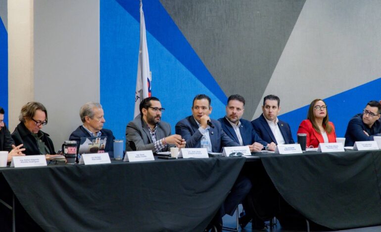  Presenta alcalde Marco Bonilla avances en seguridad y crecimiento económico a consejeros de CANACINTRA