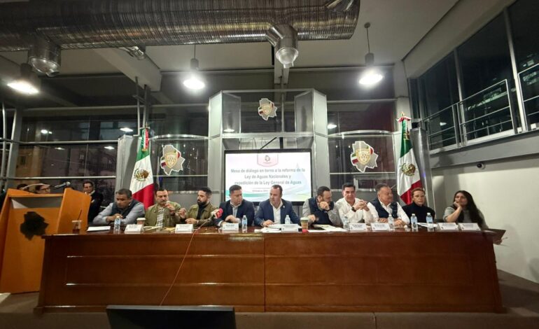  Realizan mesa de diálogo por Ley de Aguas; no acuden legisladores de Morena y sus aliados