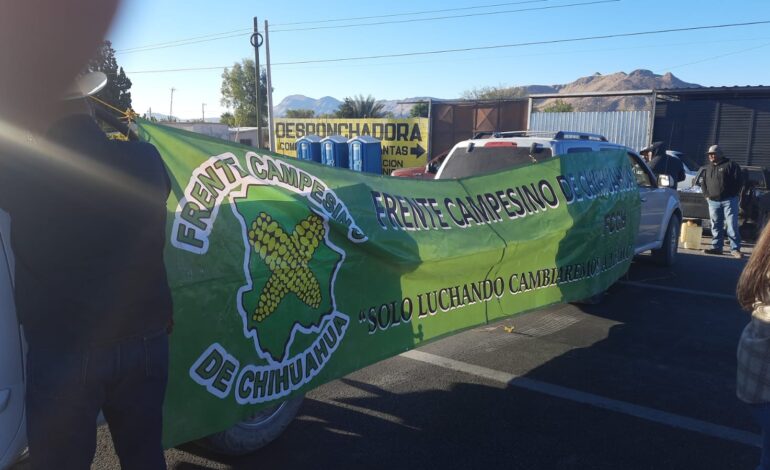  Agricultores y transportistas bloquean carreteras  por rechazo a reforma de Ley de Aguas e inseguridad
